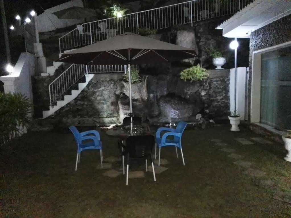Anna Shanthi Villa Kandy Kültér fotó